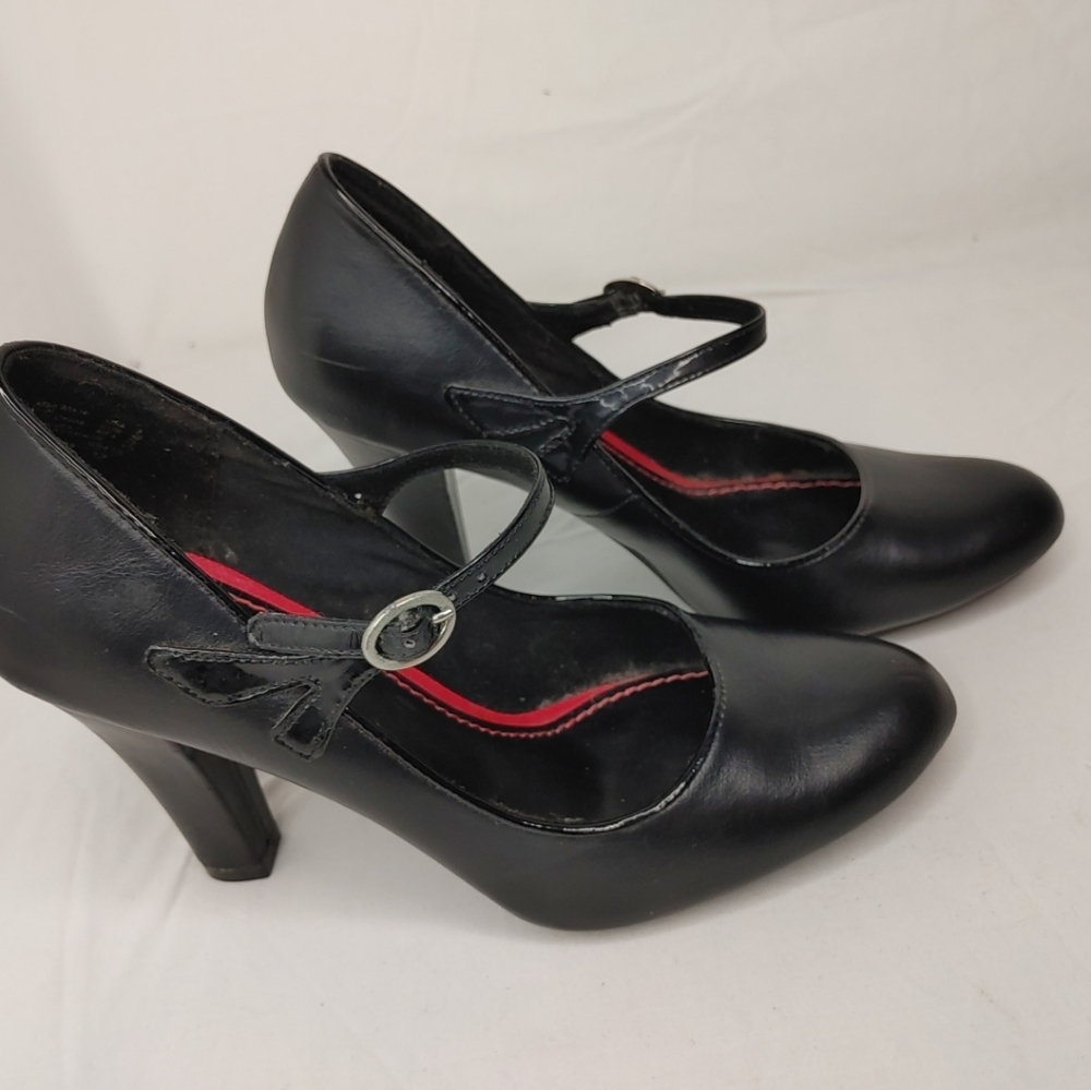 Fioni Mary Jane‎ Shoes Pumps Heels Sz 8 Black Patent Leather Buckle Closure